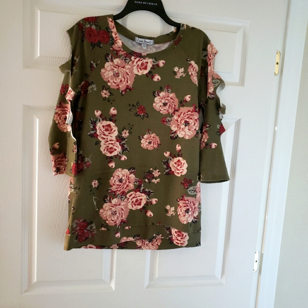 Women's Floral Cut Out Sleeve Top